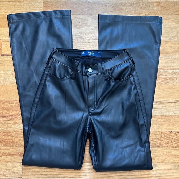 Hollister Black Faux Leather High Rise Flare Pants size 25 1R - Picture 8 of 12